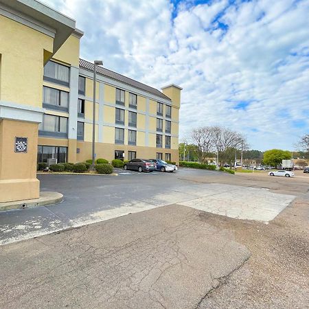 Hotel Oyo Townhouse Jackson - Ridgeland Extérieur photo