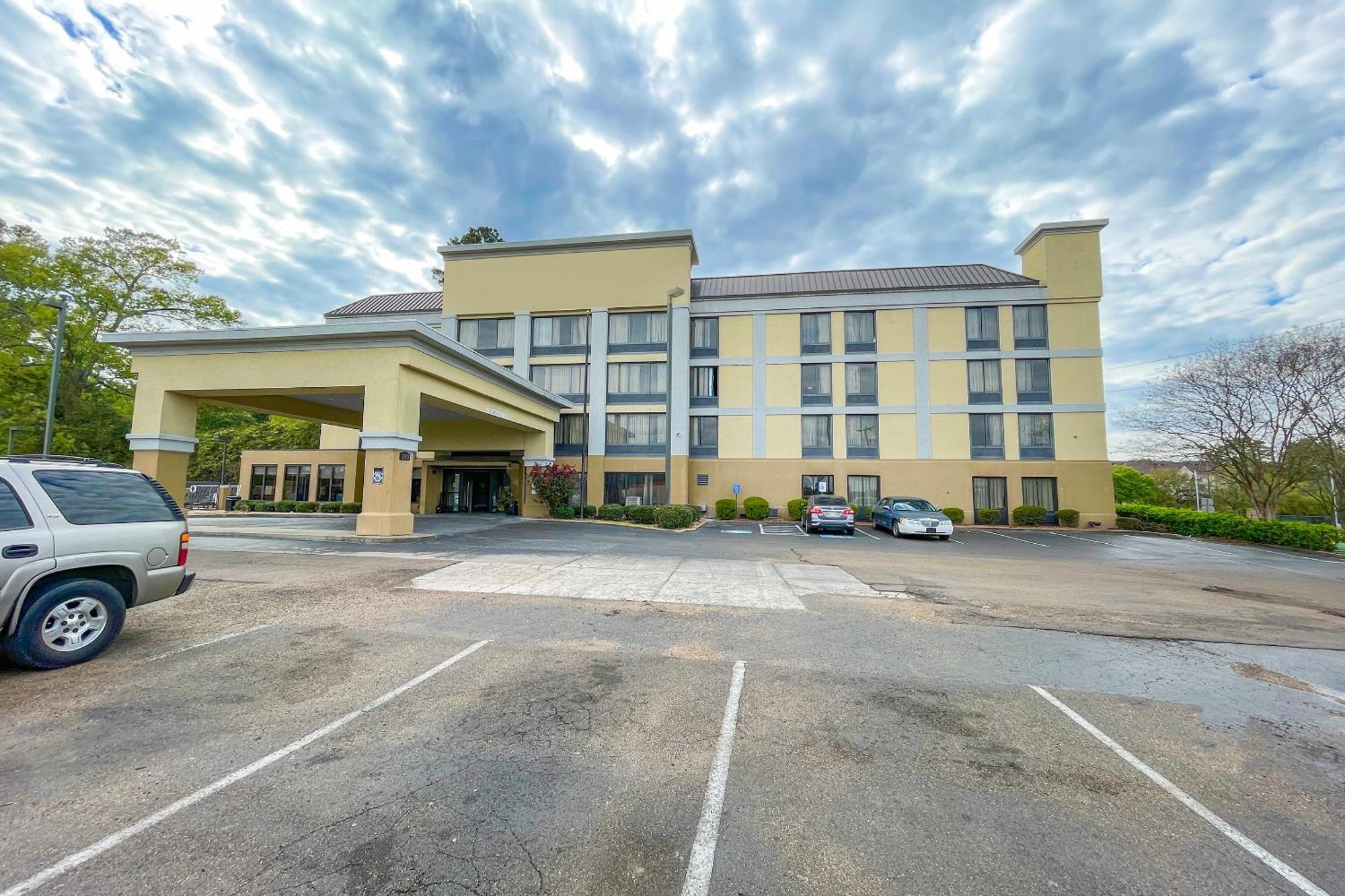 Hotel Oyo Townhouse Jackson - Ridgeland Extérieur photo
